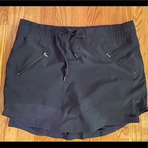 Large champion golf skirt with built in spandex